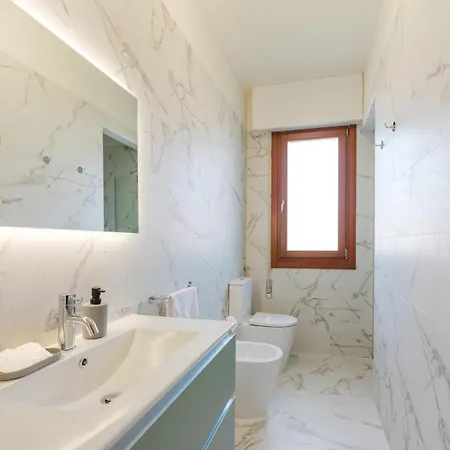 Lily Flat - 15 Min From & Free Parking Appartement *