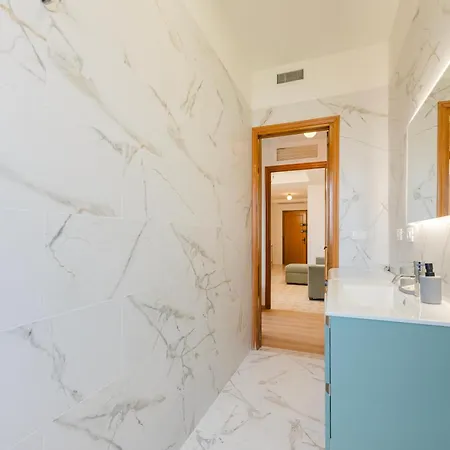 Lily Flat - 15 Min From & Free Parking Апартаменты Венеция