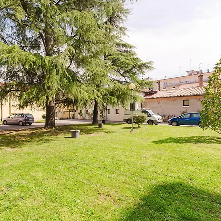 Lily Flat - 15 Min From & Free Parking Appartement Venise
